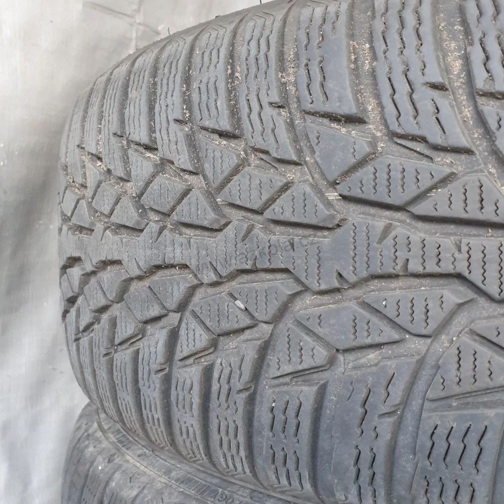 Zimní pneumatiky 195/60 R16 Nokian č. AP688