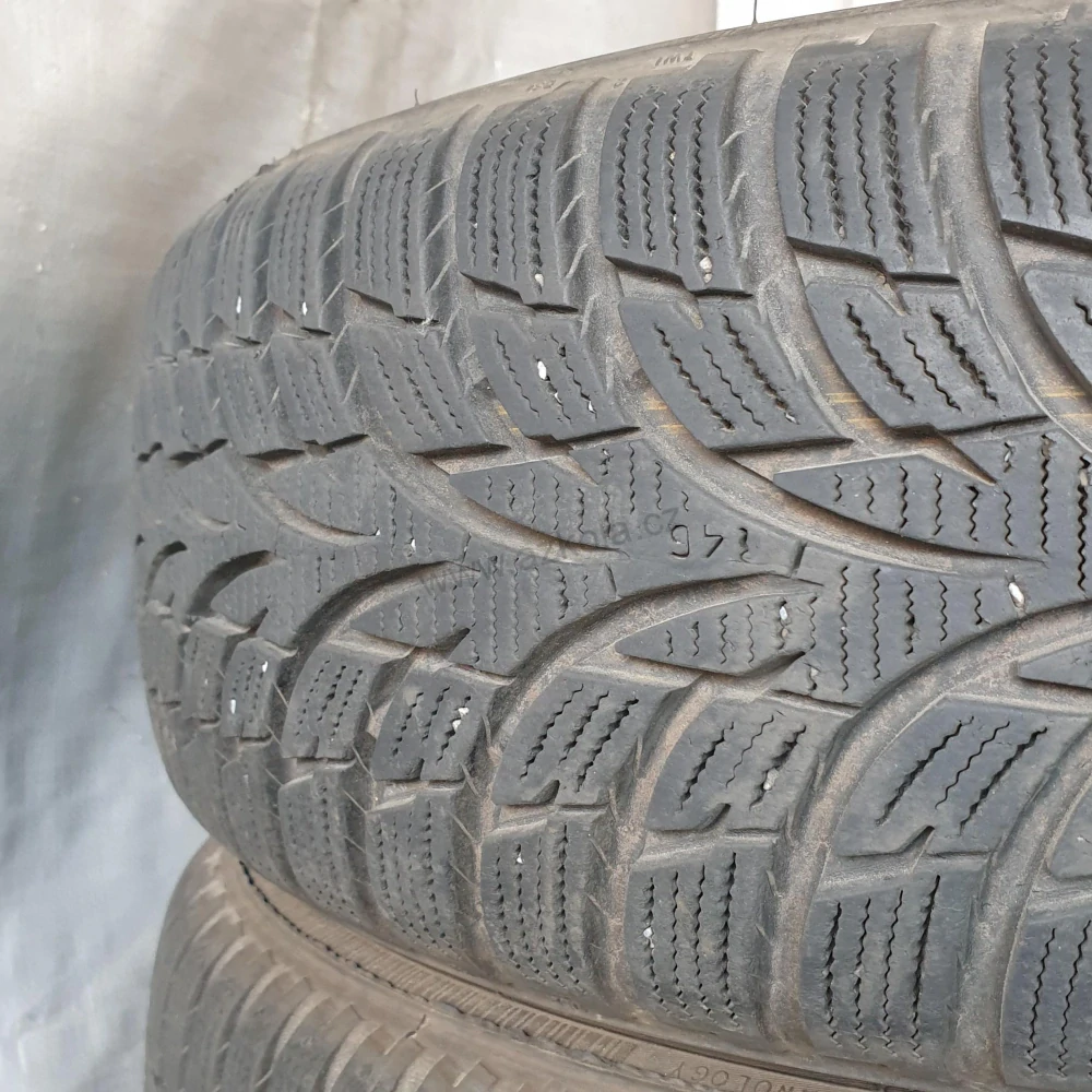 Zimní pneumatiky 185/65 R15 Nokian č. AP697