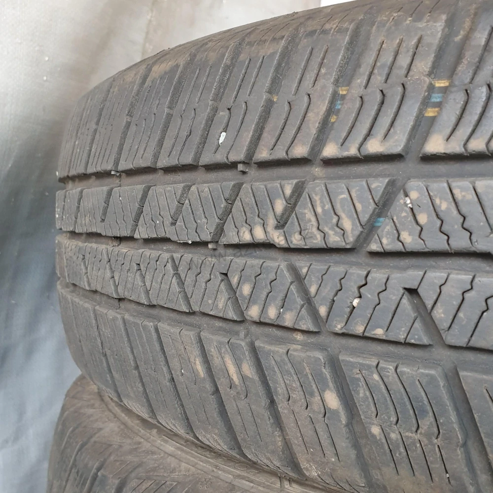 Zimní pneumatiky 185/65 R15 Barum č. AP701