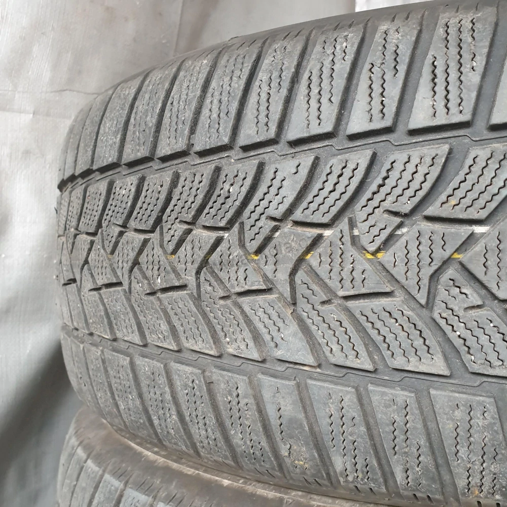 Zimní pneumatiky 215/55 R16 Dunlop č. AP707