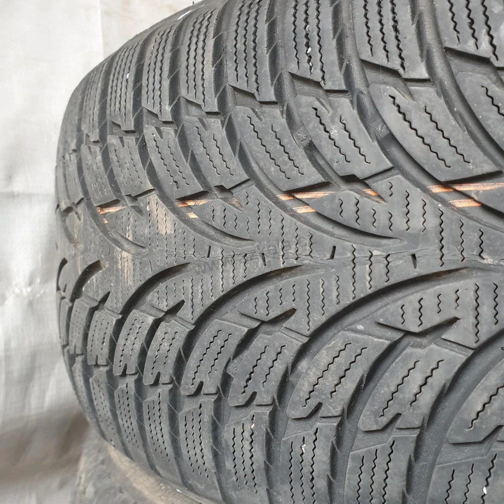 Zimní pneumatiky 205/55 R16 Nokian č. AP709
