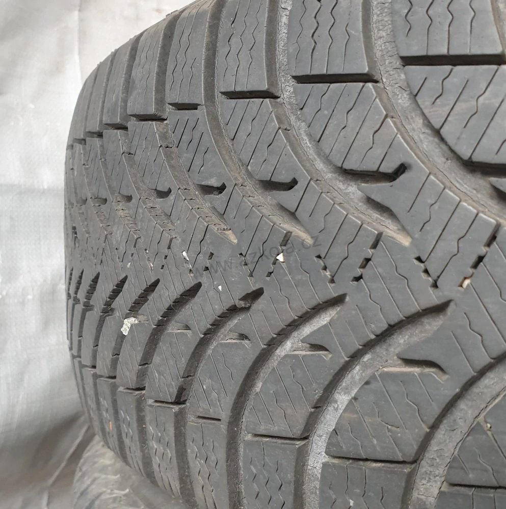 Zimní pneumatiky 205/55 R16 Michelin č. AP719