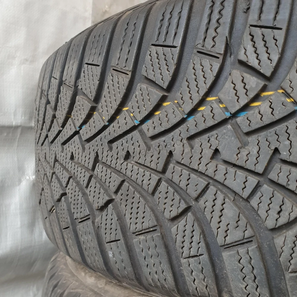 Zimní pneumatiky 205/55 R16 GoodYear č. AP734