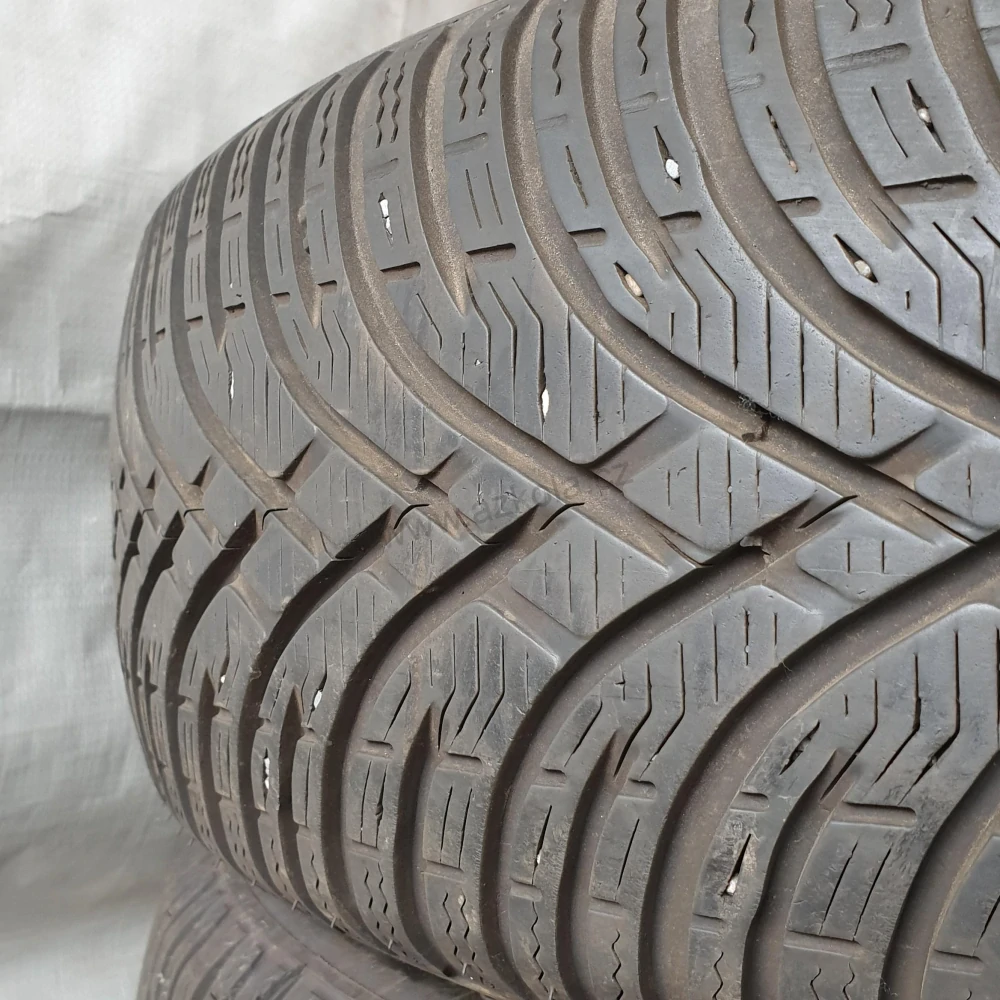 Zimní pneumatiky 215/65 R16 Kleber č. AP743