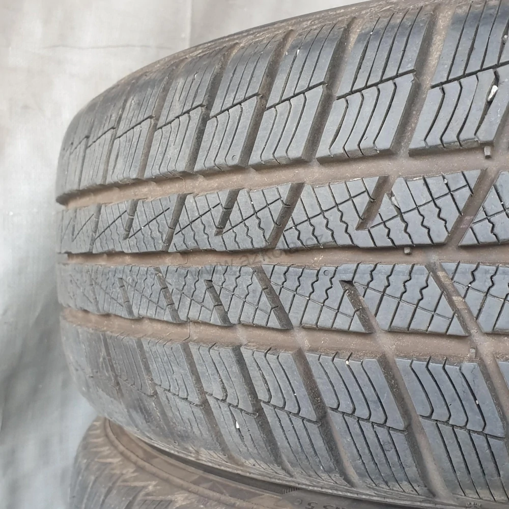 Zimní pneumatiky 205/55 R16 Barum č. AP766
