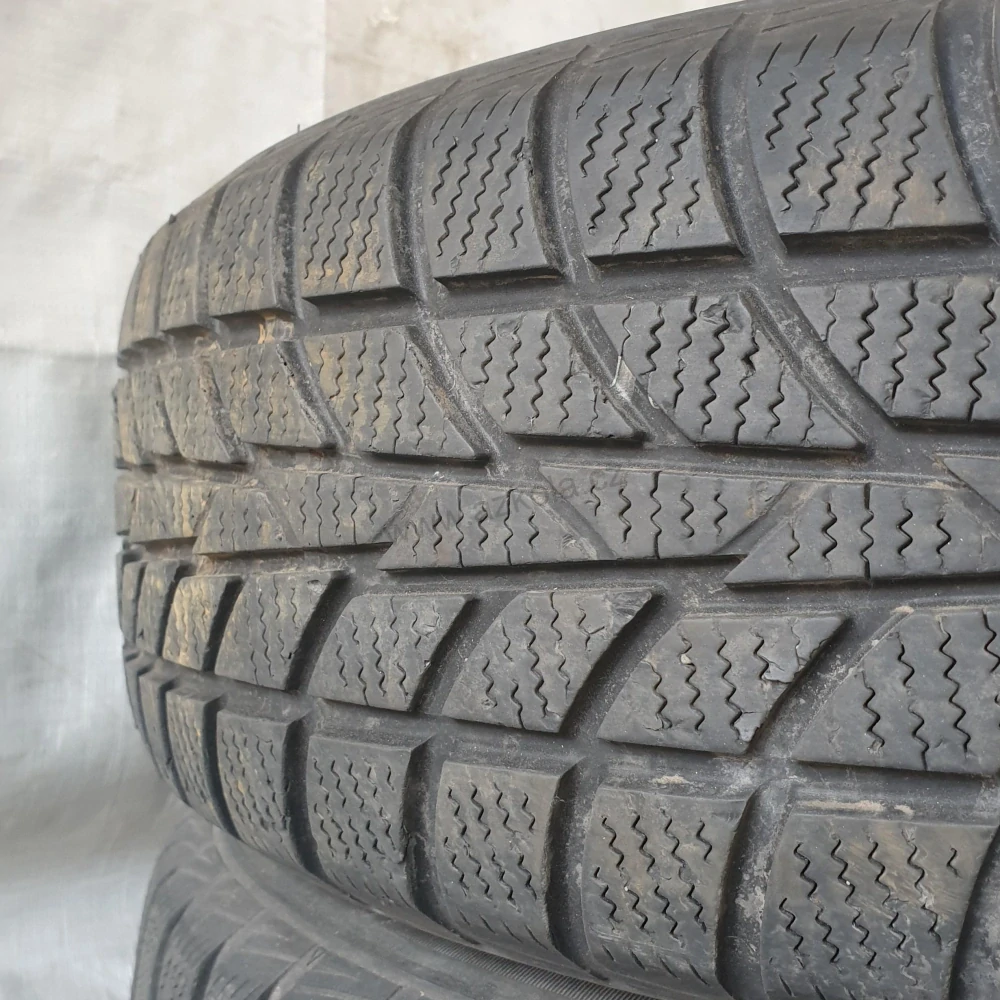 Zimní pneumatiky 195/65 R15 Hankook č. AP773