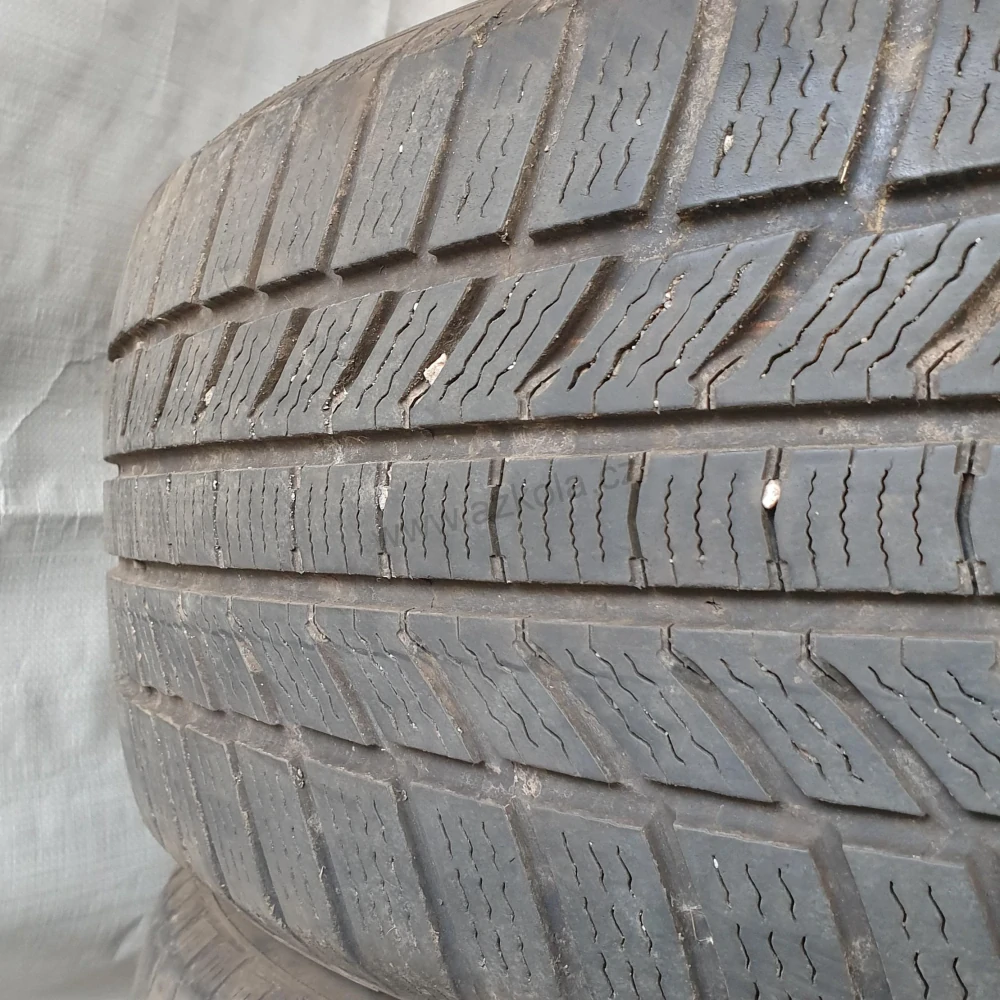 Zimní pneumatiky 235/55 R19 Continental č. AP800