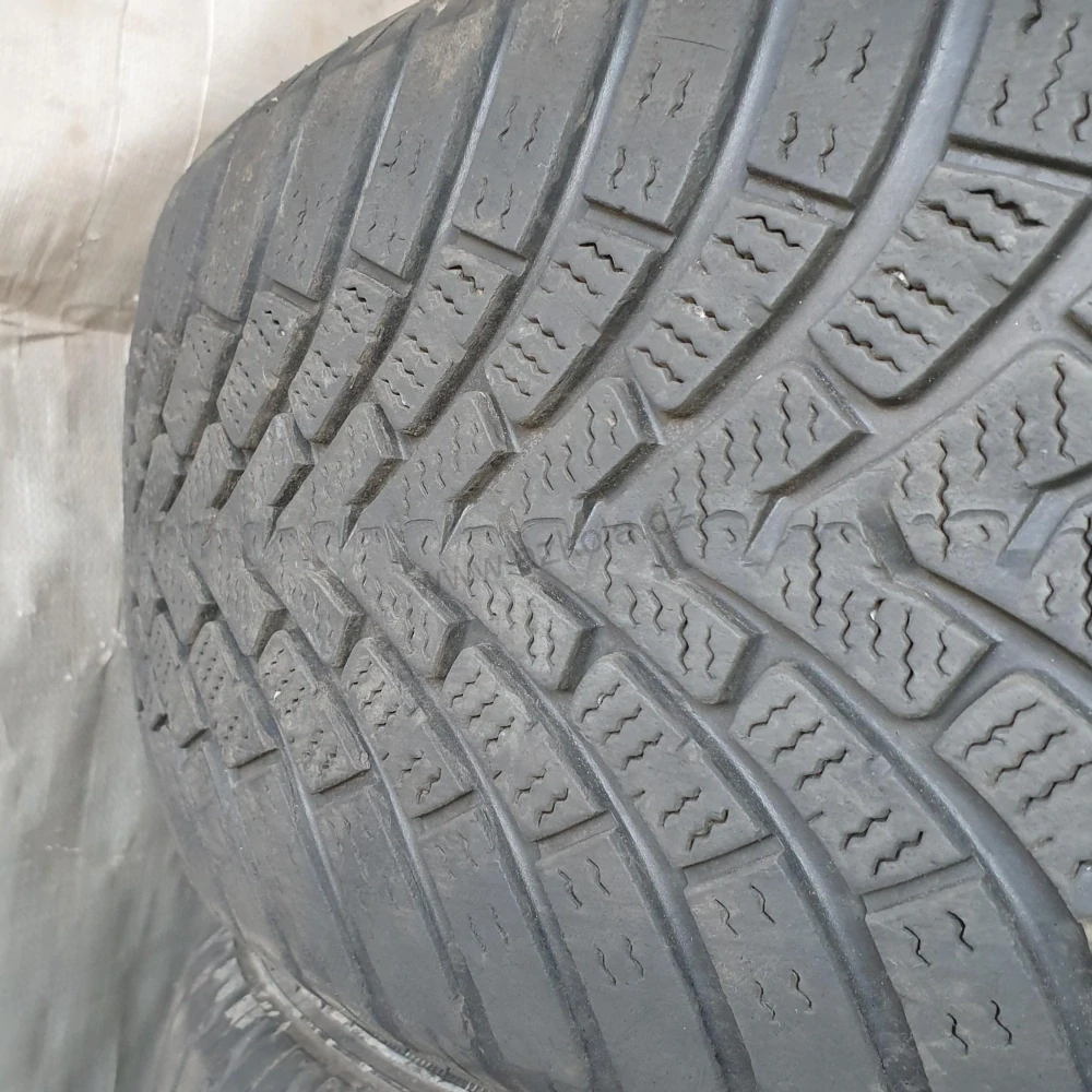 Zimní pneumatiky 225/60 R18 SUV Falken č. AP802