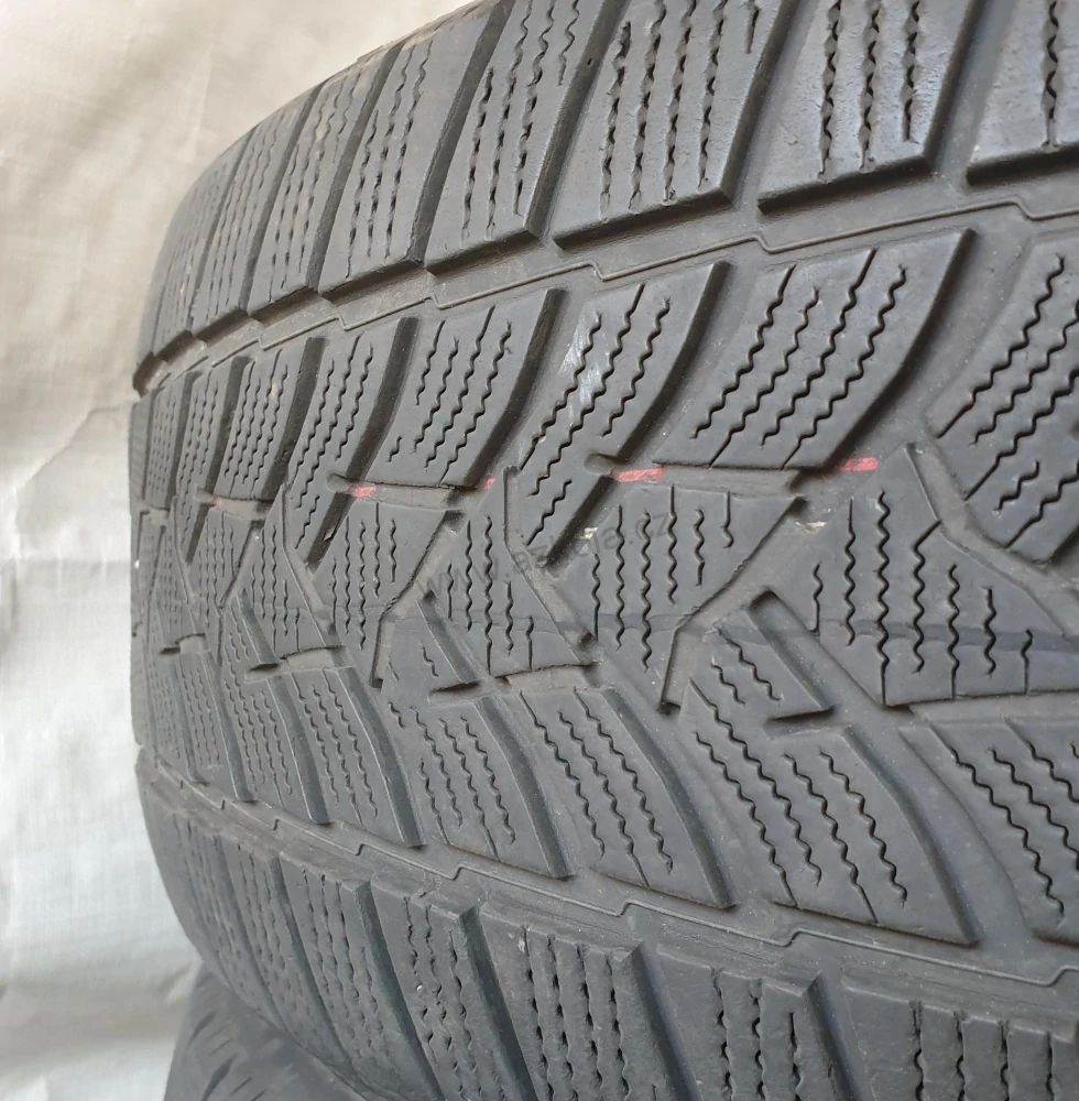 Zimní pneumatiky 235/55 R19 Dunlop č. AP809