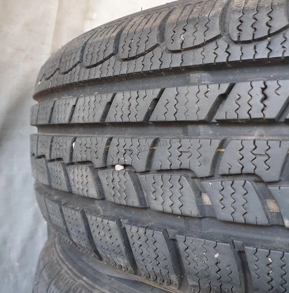 Zimní pneumatiky 165/65 R14 Nexen č. AP814