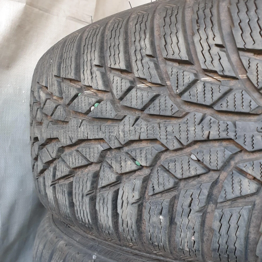 Zimní pneumatiky 195/60 R16 Nokian č. AP817