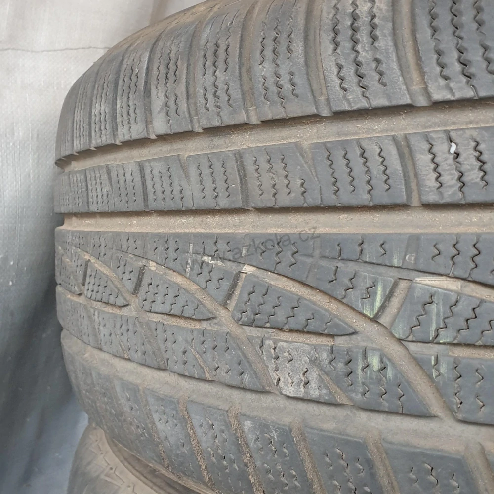 Zimní pneumatiky 205/55 R16 Hankook č. AP818