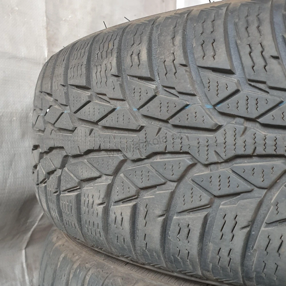 Zimní pneumatiky 165/70 R14 Nokian č. AP823