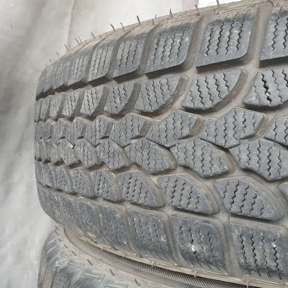 Zimní pneumatiky 165/70 R14 Firststop č. AP824