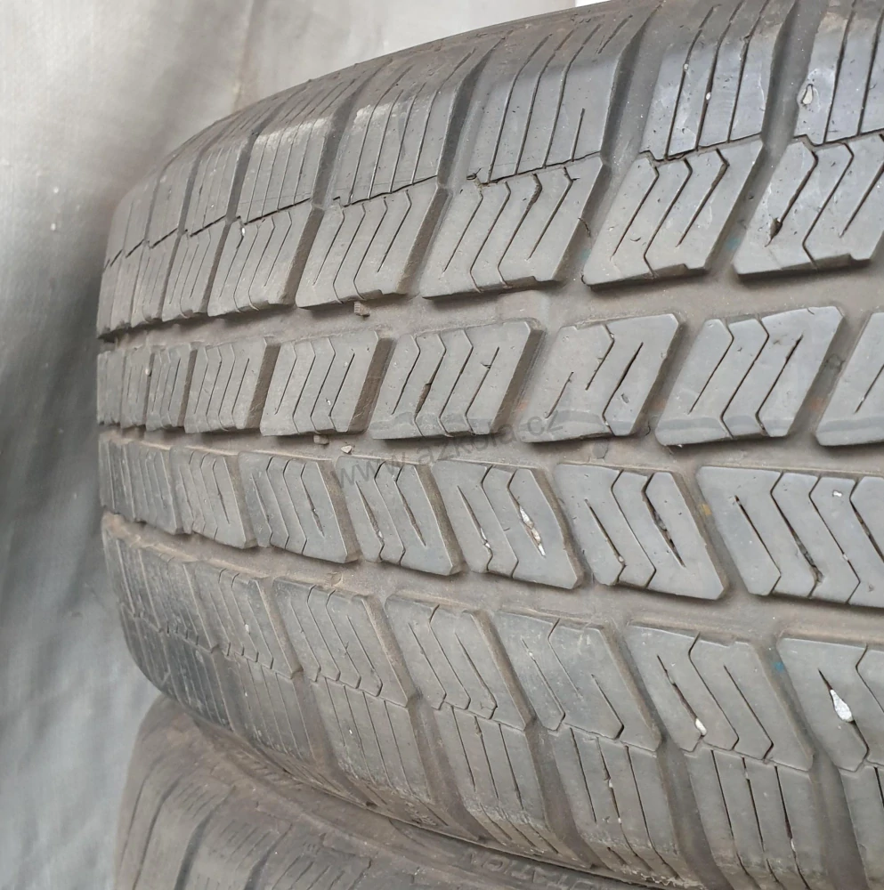 Zimní pneumatiky 185/60 R15 Barum č. AP826