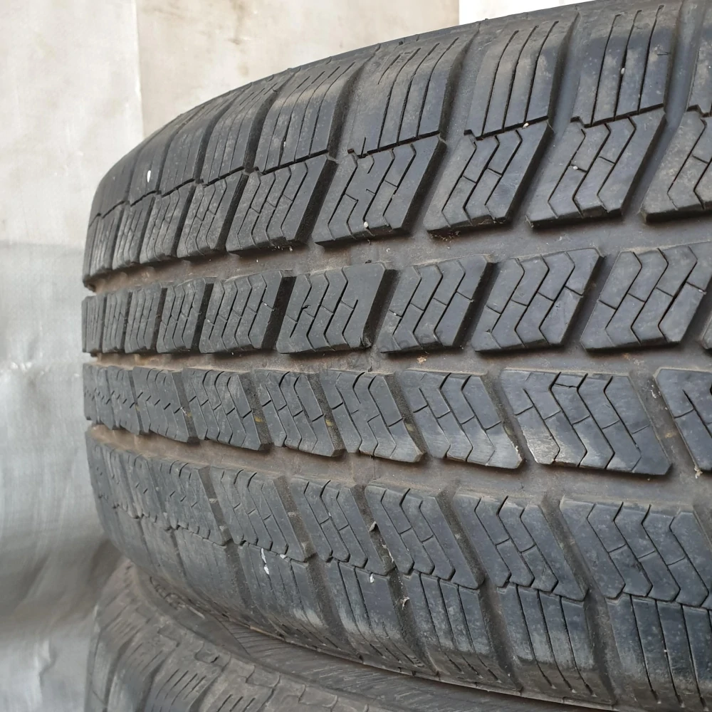 Zimní pneumatiky 185/55 R15 Barum č. AP831