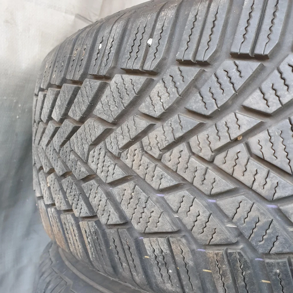Zimní pneumatiky 205/60 R15 GoodYear č. AP867