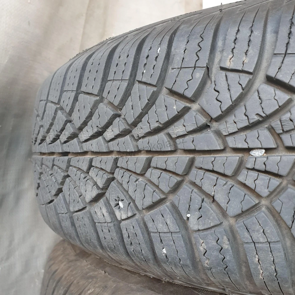 Zimní pneumatiky 165/70 R14 GoodYear č. AP874