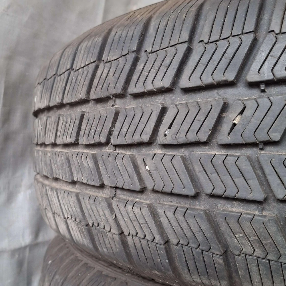 Zimní pneumatiky 195/65 R15 Barum č. AP844