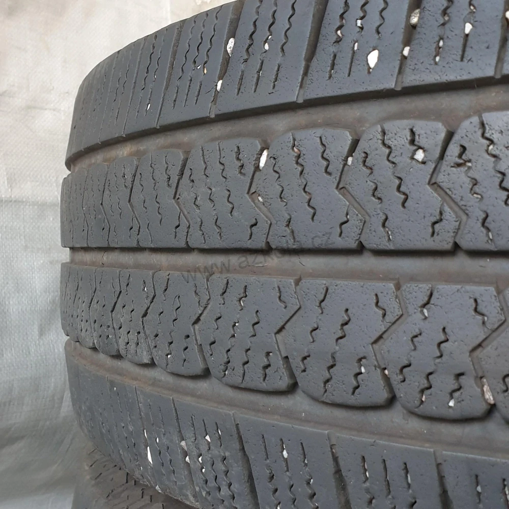 Zimní pneumatiky 215/70 R15C Matador č. AP882