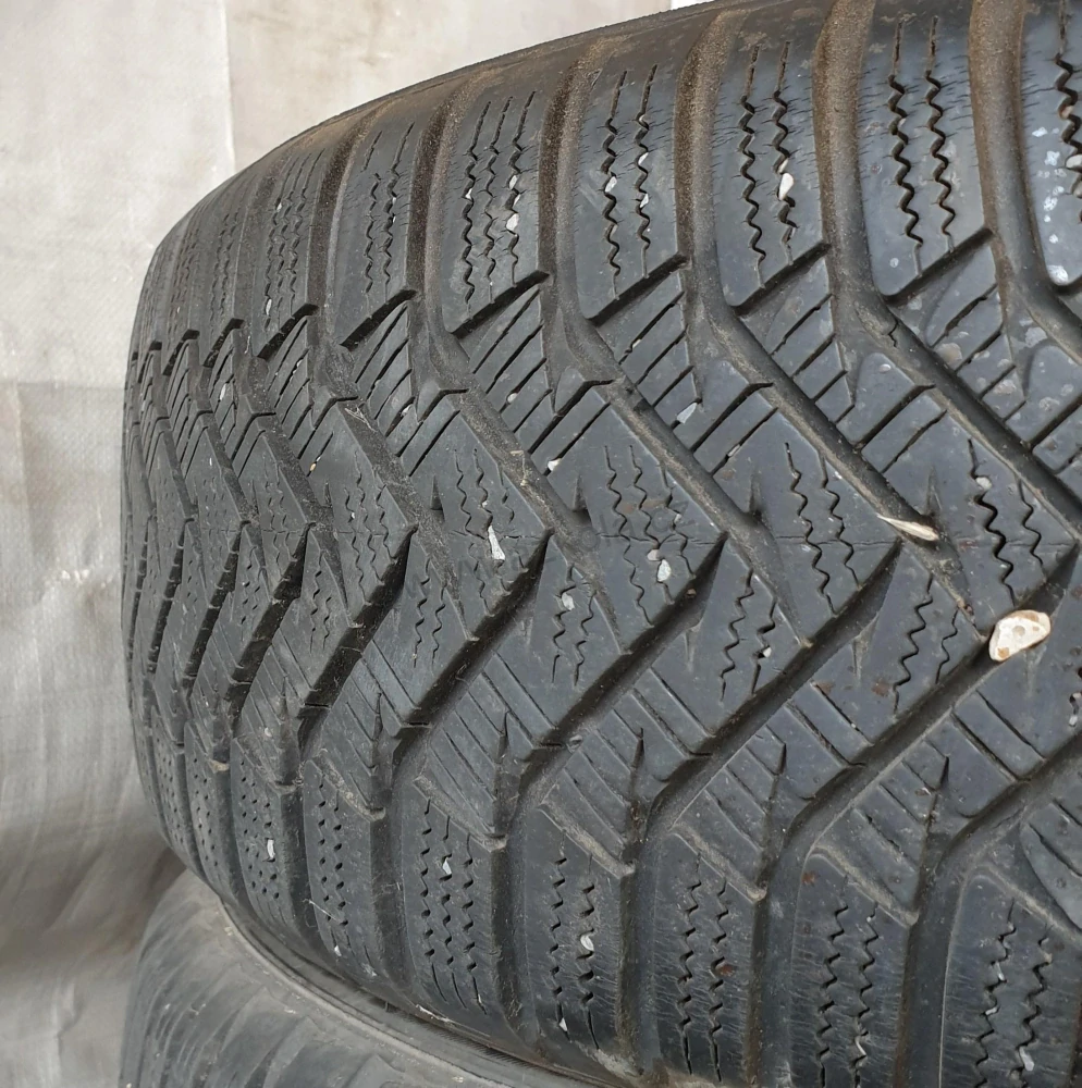 Zimní pneumatiky 205/60 R16 Laufenn č. AP886