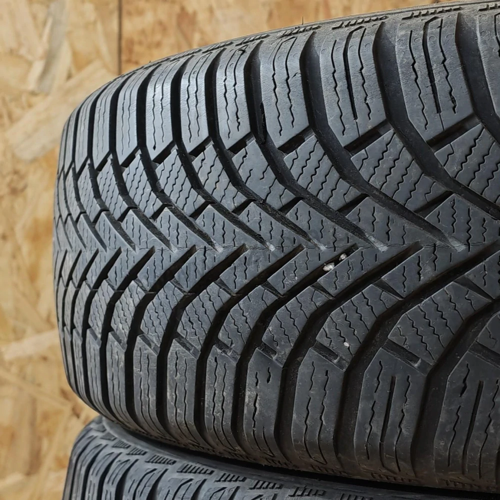 Zimní pneumatiky 195/65 R15 Sailun č. AP908