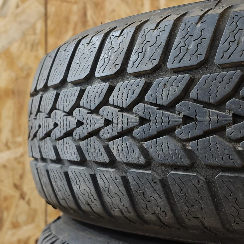 Zimní pneumatiky 165/70 R14 Dunlop č. AP926