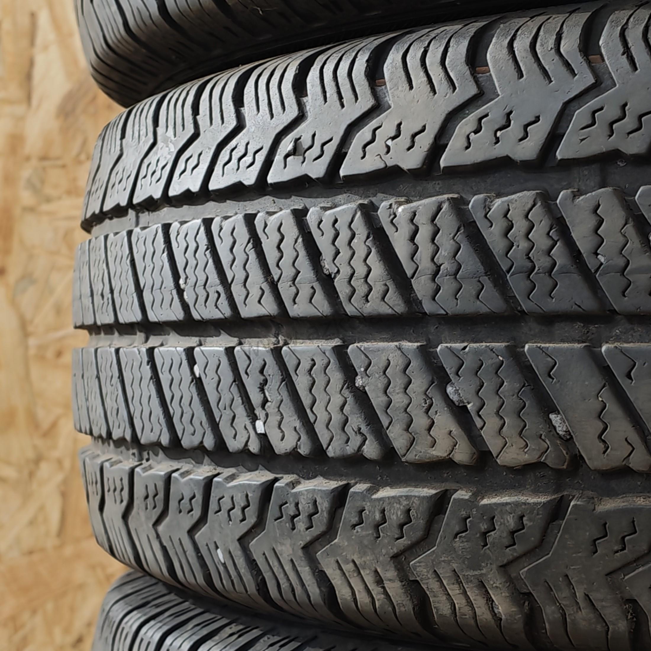 Zimní pneumatiky 205/65 R16C Barum č. AP945