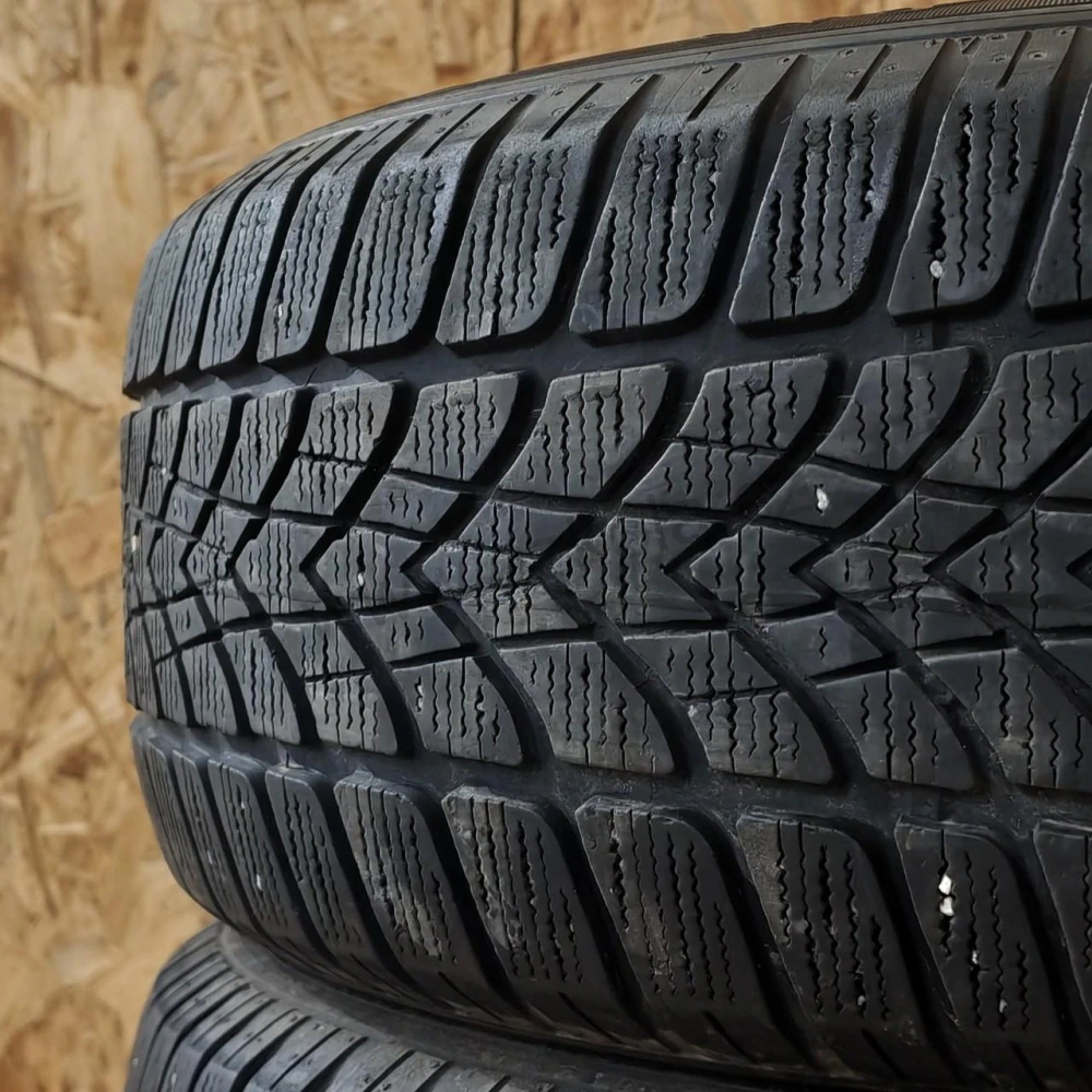 Zimní pneumatiky 215/60 R16 Dunlop č. AP995