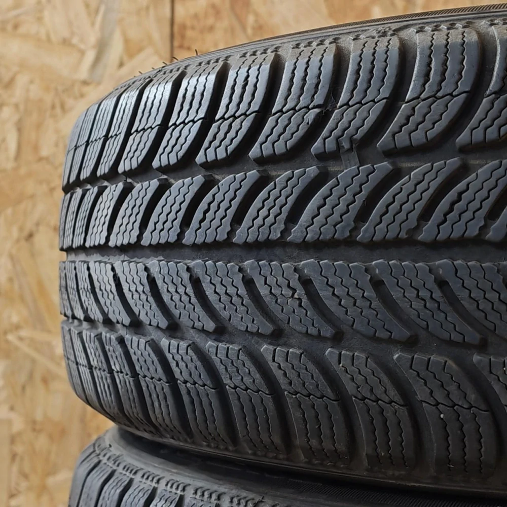Zimní pneumatiky 185/60 R15 Sava č. AP1013