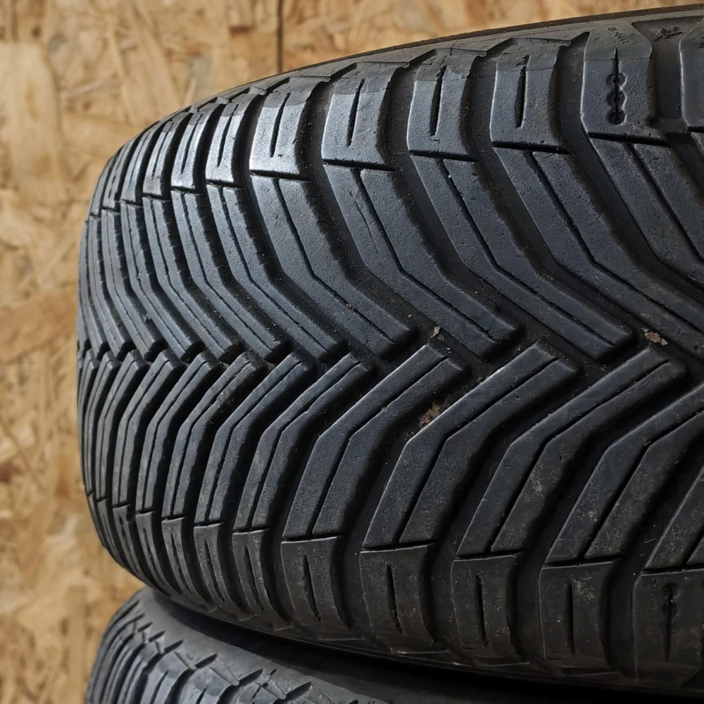 Celoroční pneumatiky 205/55 R16 Michelin č. AP1027