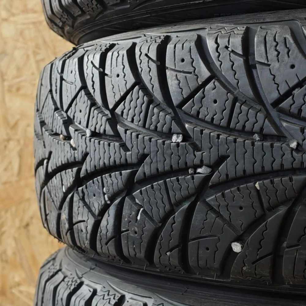 Zimní pneumatiky 175/70 R14 Rosava č. AP1062