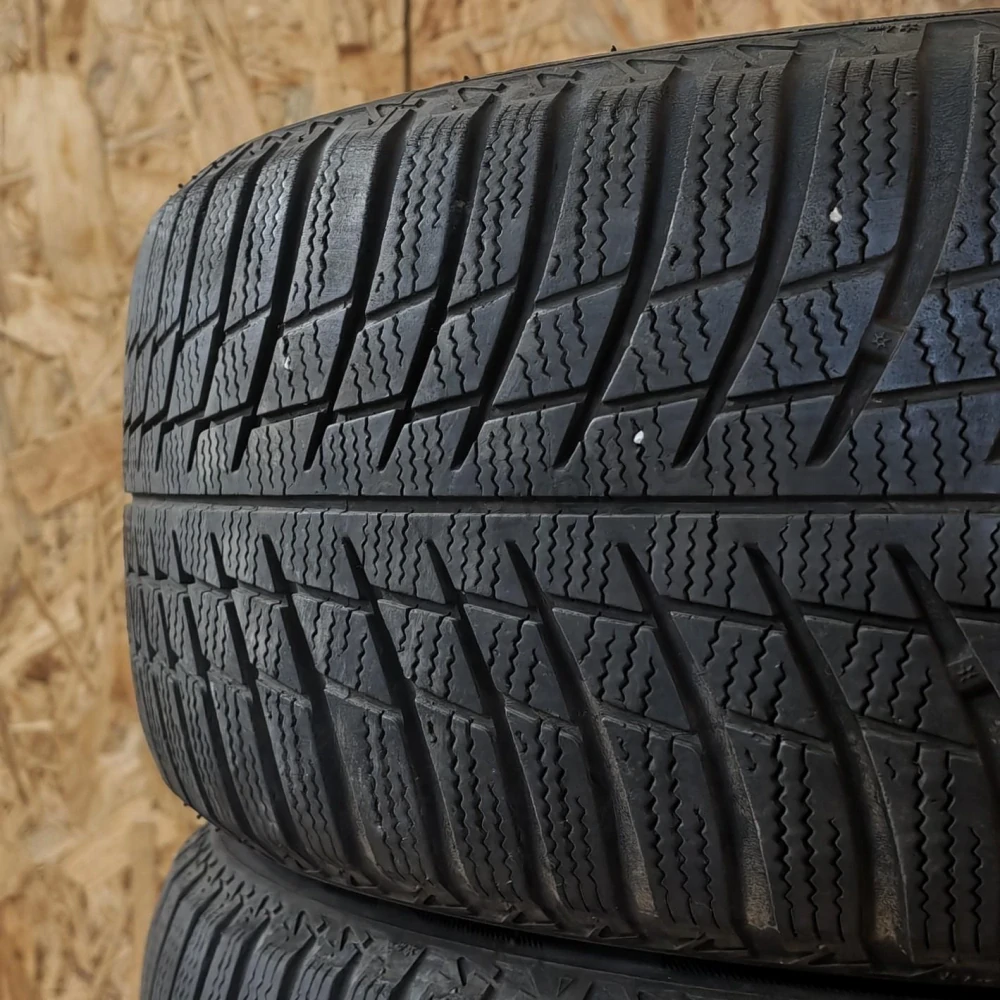 Zimní pneumatiky 205/55 R16 Bridgestone č. AP1064