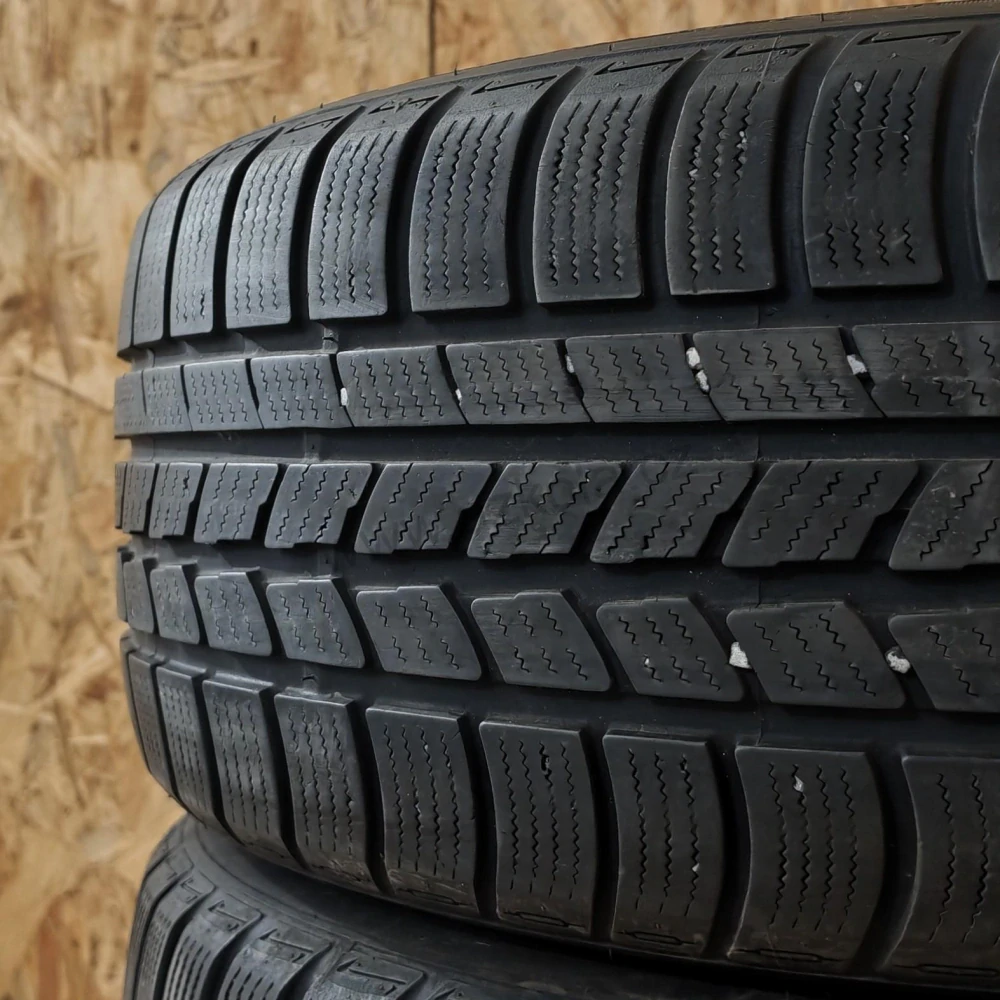 Zimní pneumatiky 225/55 R16 Nexen č. AP1071