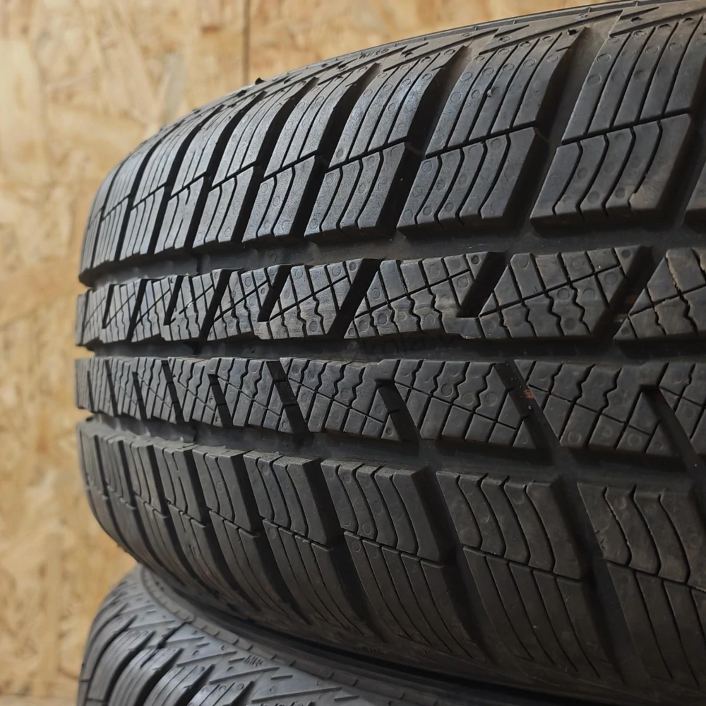 Zimní pneumatiky 185/65 R15 Barum č. AP1030
