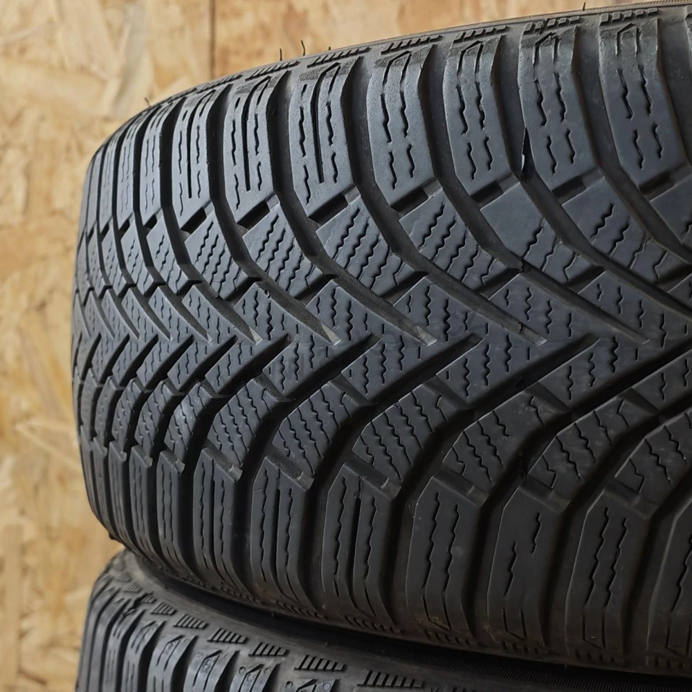 Zimní pneumatiky 185/60 R15 Sailun č. AP1054
