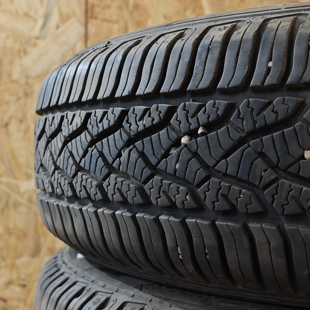 Celoroční pneumatiky 175/65 R14 Barum č. AP1091
