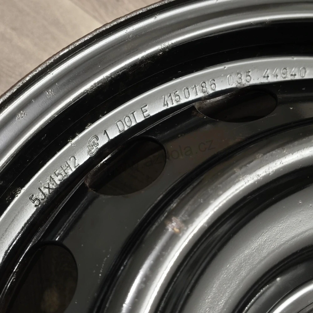 Disky Toyota Yaris 5Jx15 ET39 4x100x54 T1