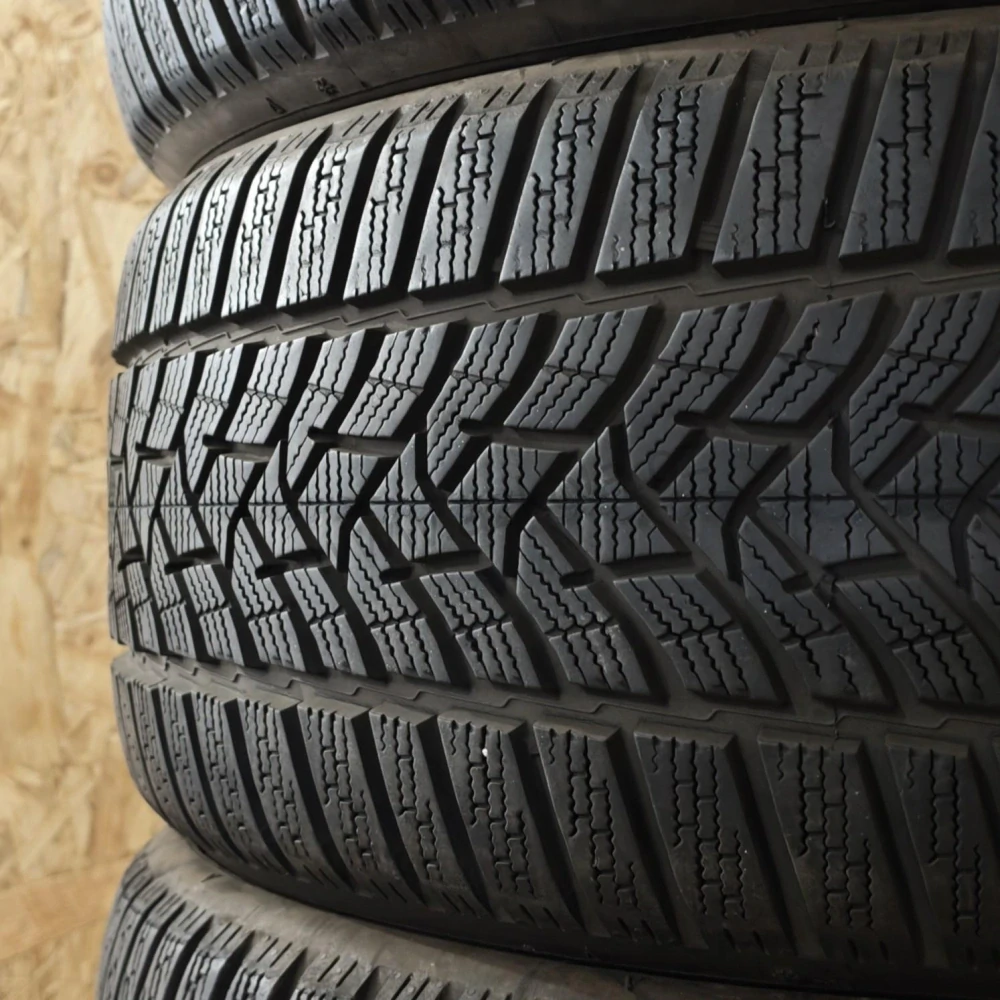 Zimní pneumatiky 225/45 R17 Dunlop č. AP1113