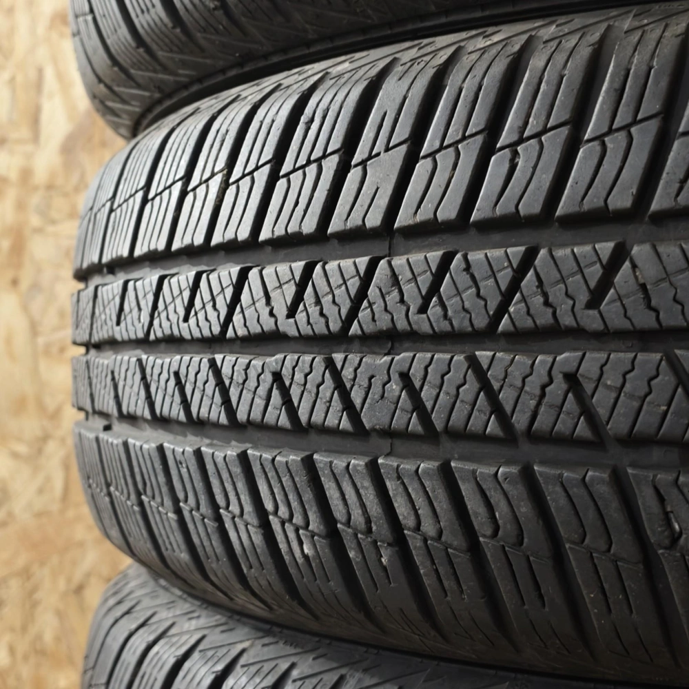 Zimní pneumatiky 195/65 R15 Barum č. AP1121