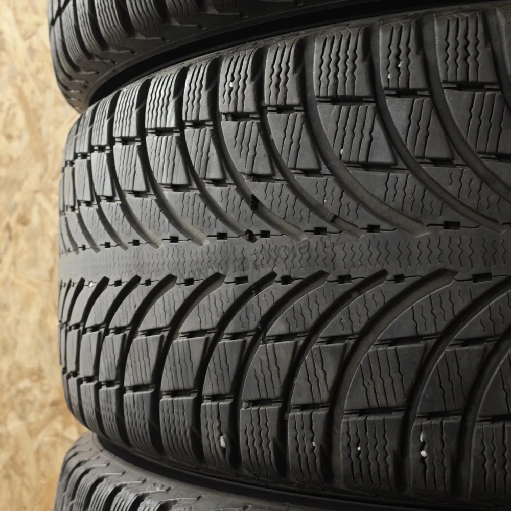 Zimní pneumatiky 235/55 R18 Michelin č. AP1124
