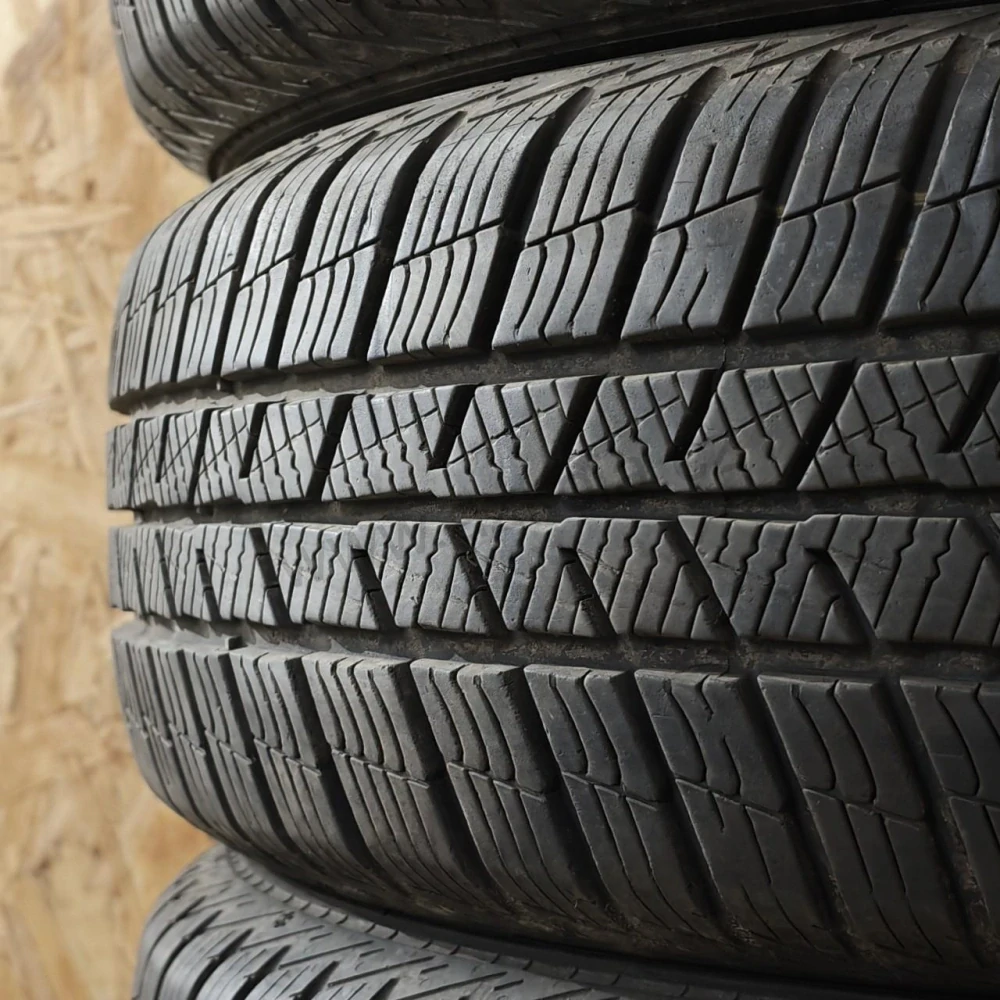 Zimní pneumatiky 185/65 R15 Barum č. AP1135