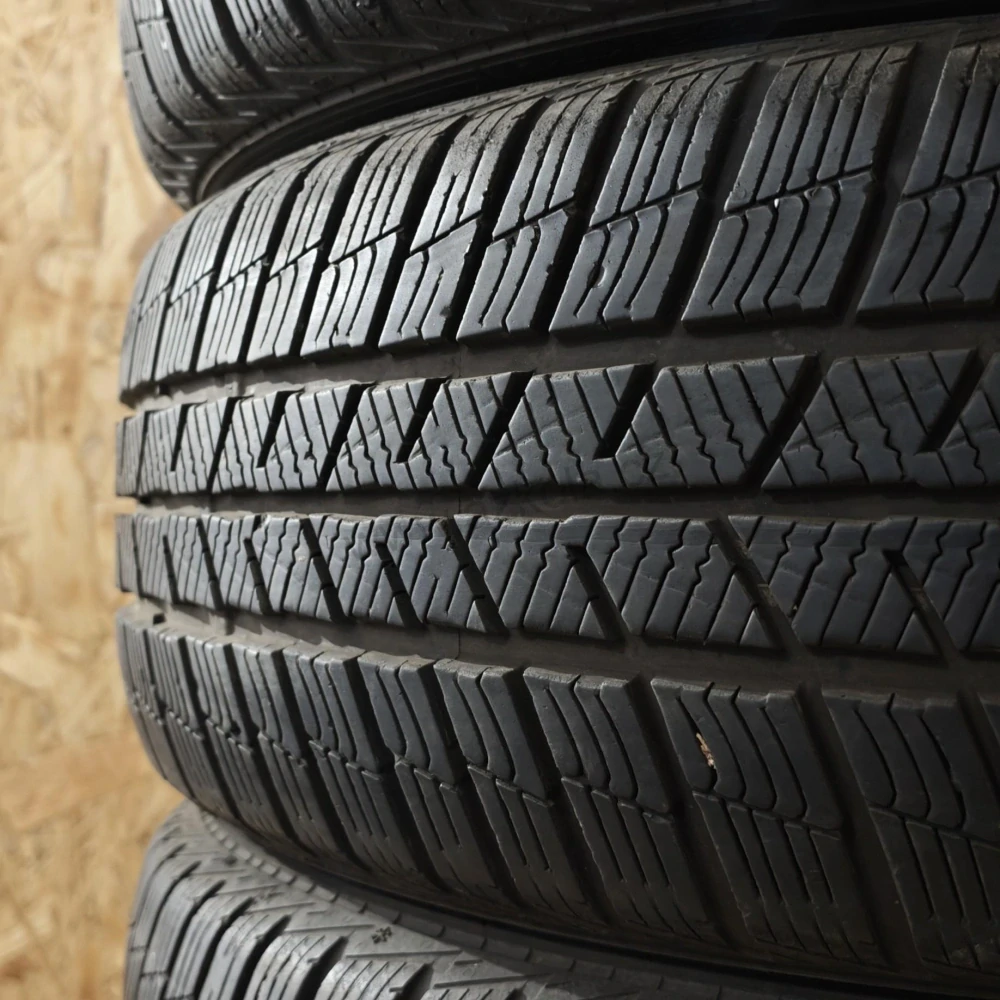 Zimní pneumatiky 205/55 R16 Barum č. AP1146