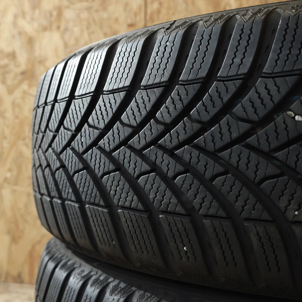 Zimní pneumatiky 195/60 R18 Semperit č. AP1149