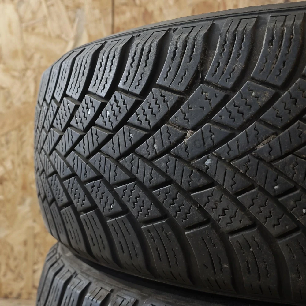 Zimní pneumatiky 195/65 R15 Nexen č. AP1161