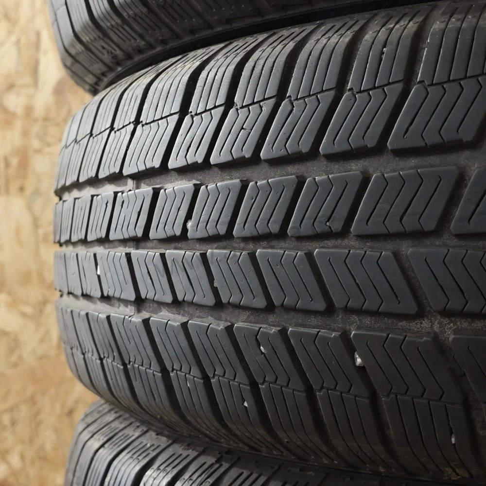 Zimní pneumatiky 195/65 R15 Barum č. AP1163