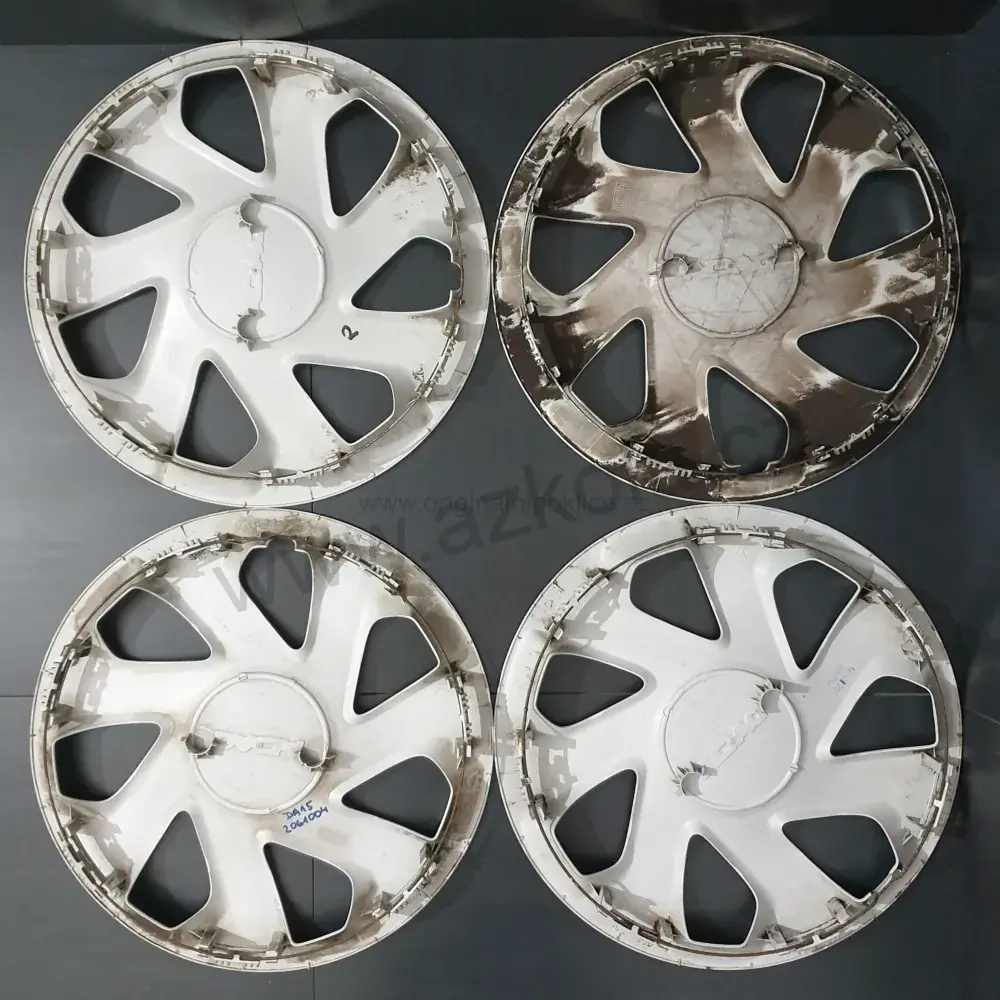 Originální poklice 15" Dacia Sandero, Logan (použité)