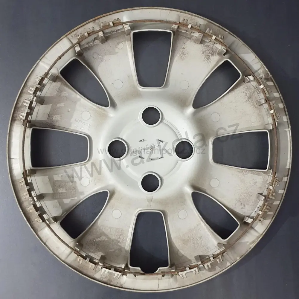 Originální poklice Toyota 15" Yaris (použitá)