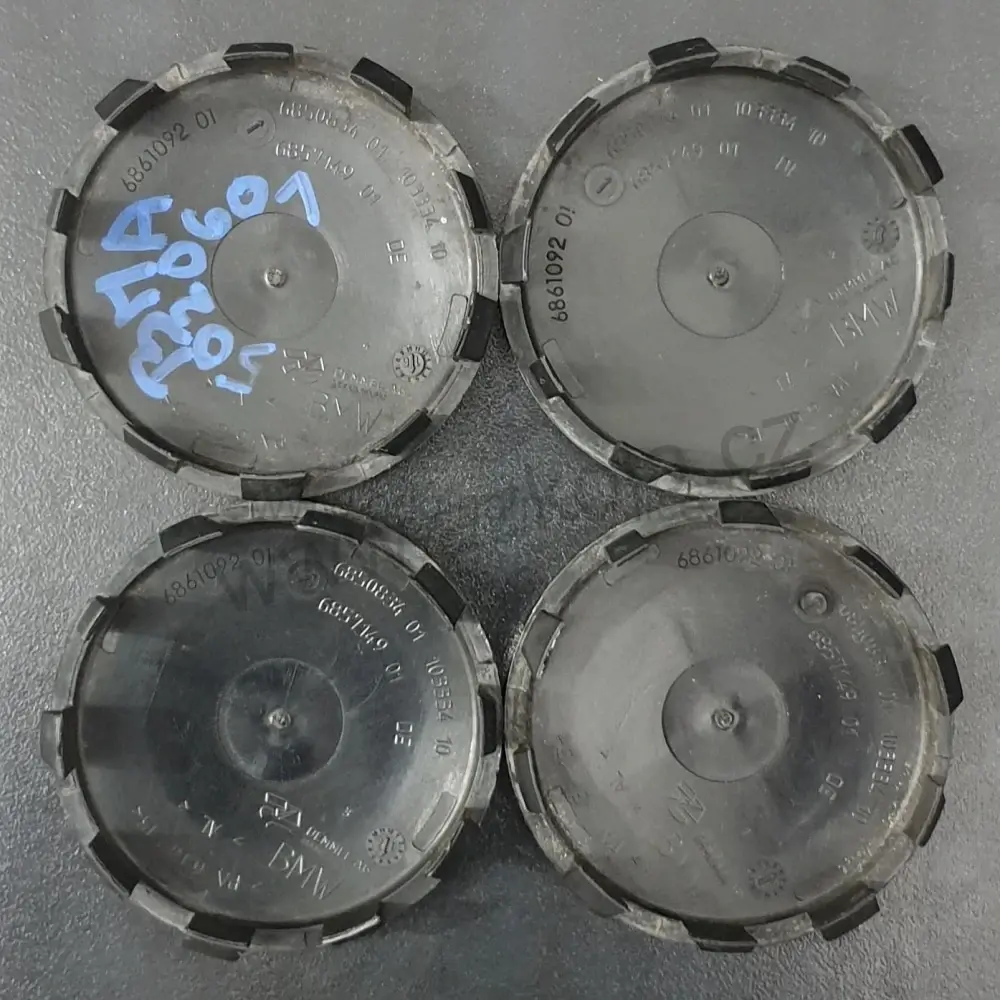 Sada originální pokliček 56mm na ALU disky BMW (použité)