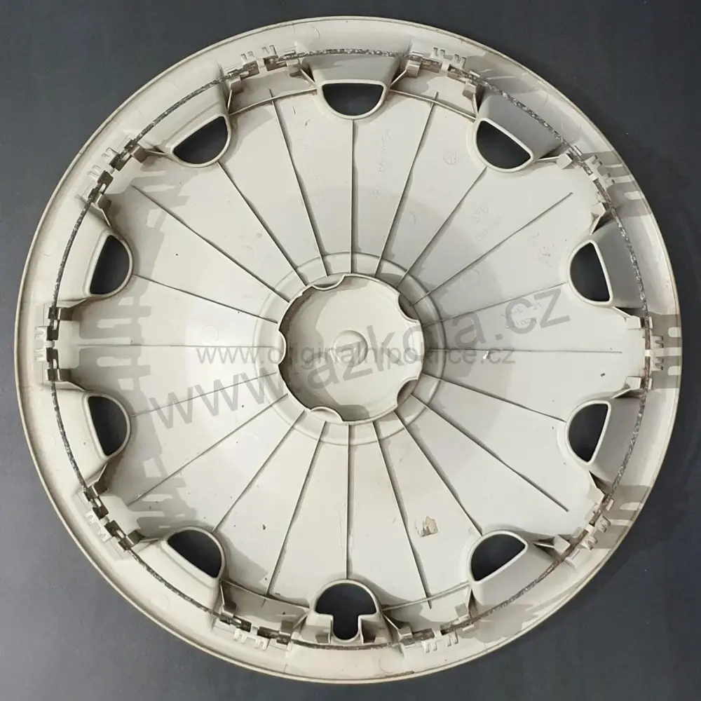 Originální poklice Volkswagen 15" Jetta (použitá)
